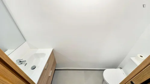 Chambre privée à C. de Ávila, image 8 de 13