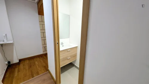 Chambre privée à C. de Ávila, image 9 de 13