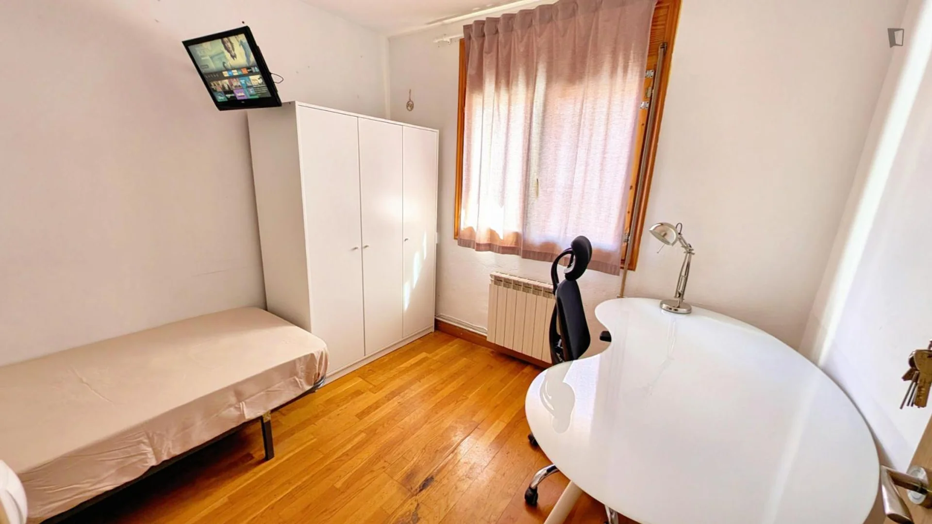 Chambre d'étudiant économique avec emplacement pratique dans 