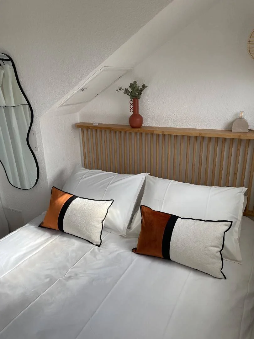 Bright and airy student room with easy university access in 