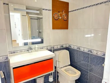 Private room at C. de San Asturio Serrano, 5, image 4 of 25