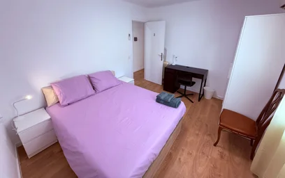 Room for rent with double bed {area}