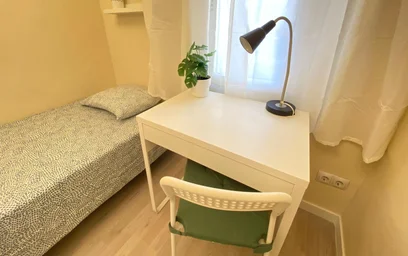 Private room at Other - Calle de Caunedo, 3, image 5 of 15