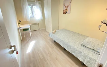 Private room at Other - Calle de Caunedo, 3, image 1 of 16