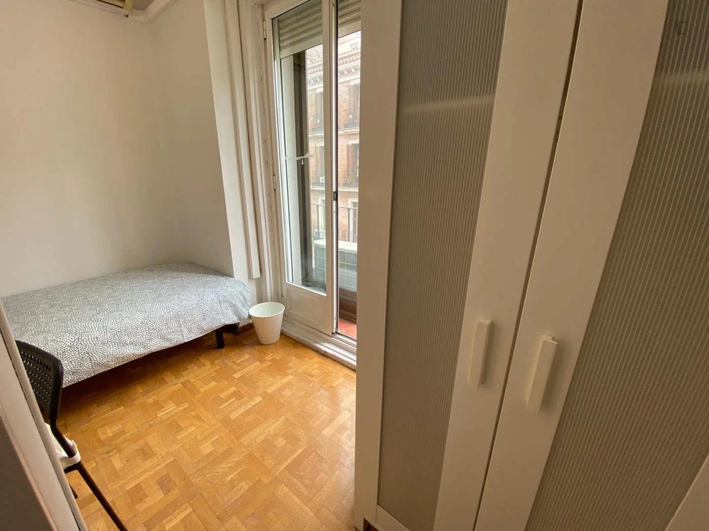 Camera accogliente per studenti disponibile a 