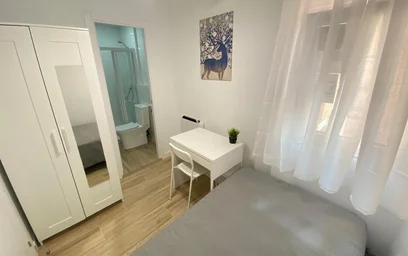 Privatzimmer in der Other - Calle de la Garganta de Aísa, 4, bild 2 von 17