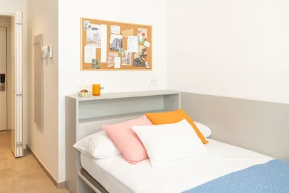 Chambre privée en résidence à Viale della Toscana 10, image 4 de 23