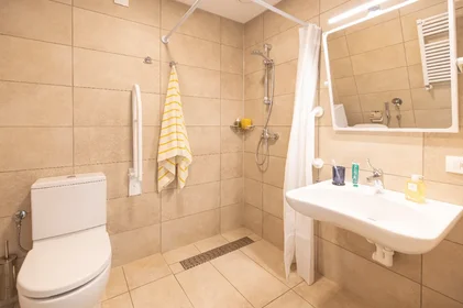 Habitación privada en residencia en Viale della Toscana 10, imagen 5 de 9