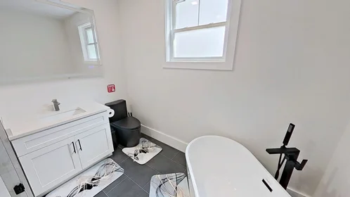 Quarto privado em #1901: Roxbury Boston 02119, imagem 11 de 20