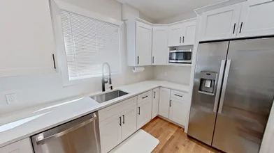 Quarto privado em #1901: Roxbury Boston 02119, imagem 3 de 20