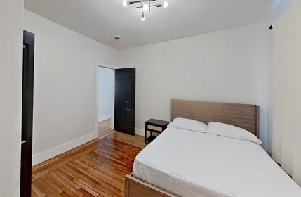 Quarto privado em #1901: Roxbury Boston 02119, imagem 6 de 20