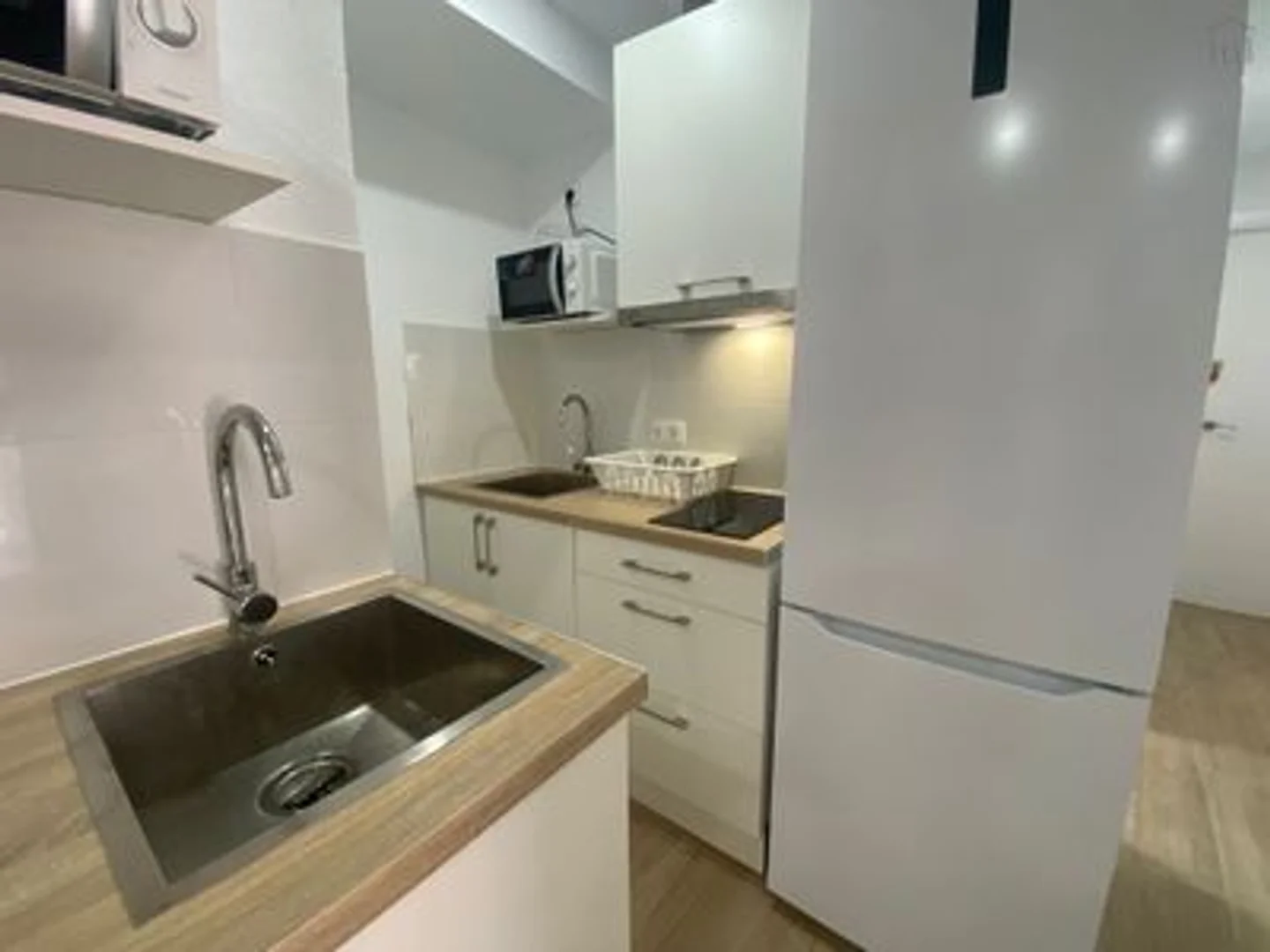 Comfortable and spacious student room in 