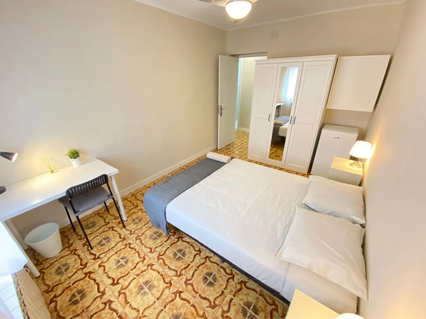 Habitación para estudiantes en  con modernas comodidades