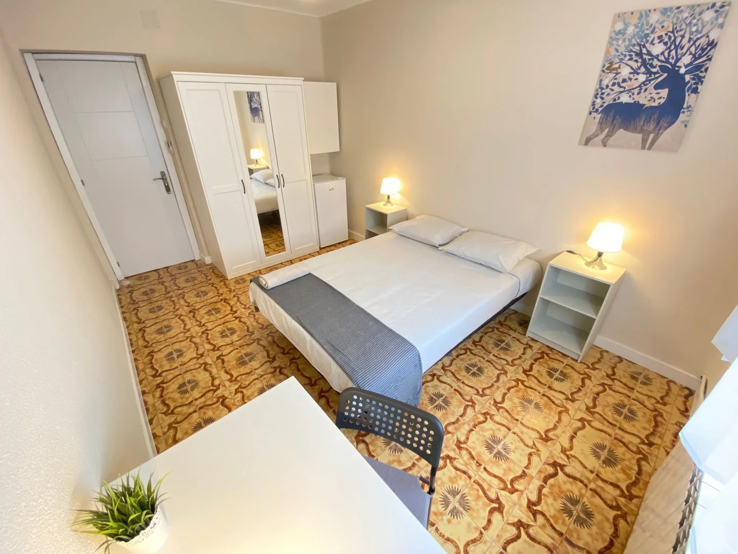 Habitación en apartamento estudiantil en alquiler en , completamente amueblado