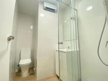 Private room at Calle de, 4, image 10 of 18