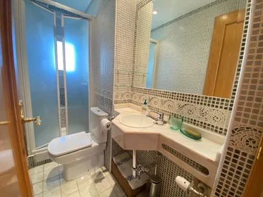 Stanza privata in Av. de Moratalaz, 6, immagine 13 di 17