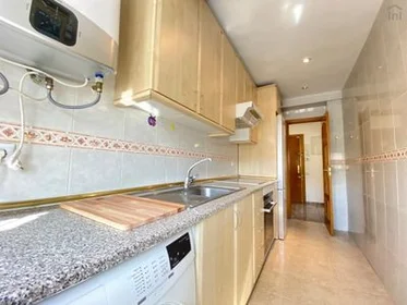 Chambre privée à C. Extremadura, 4, image 10 de 35
