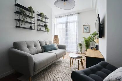 {area} de ucuz özel oda
