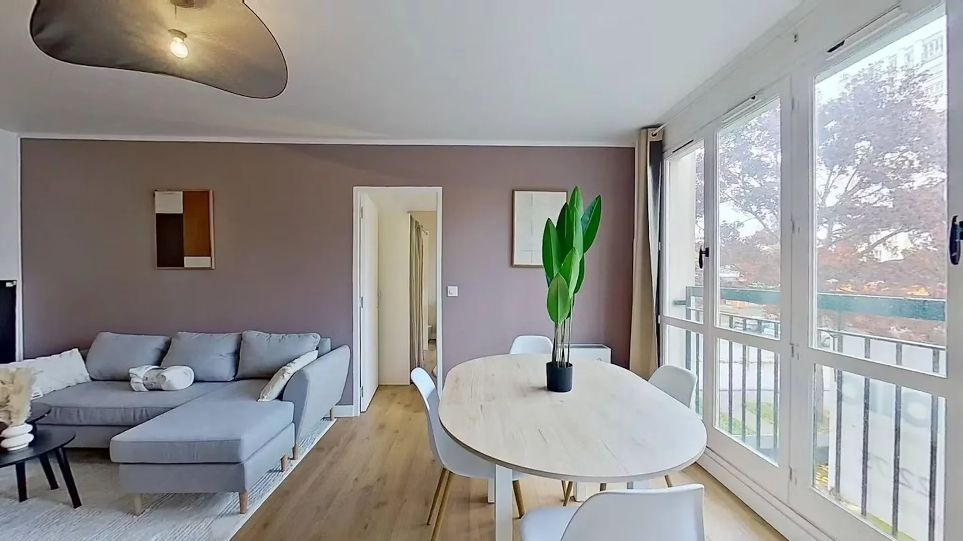 Economical student room with convenient location in 