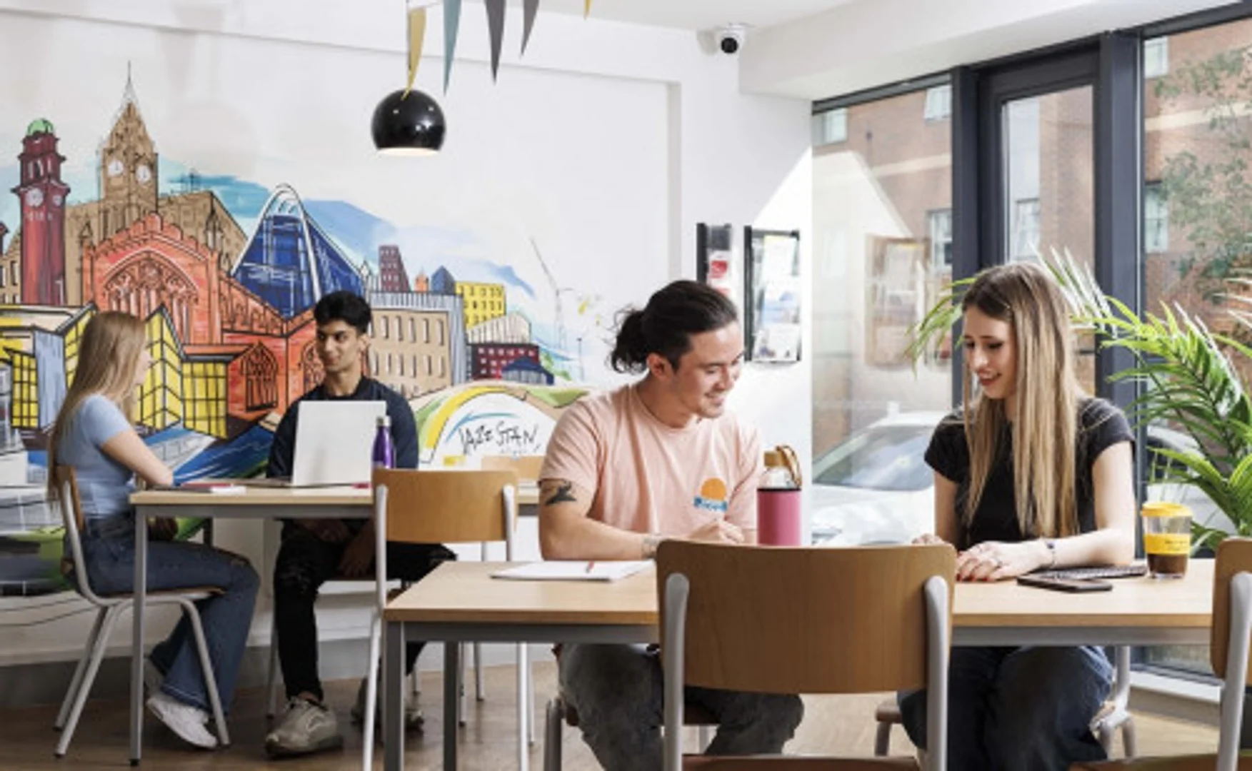 Cozy room for students available in 