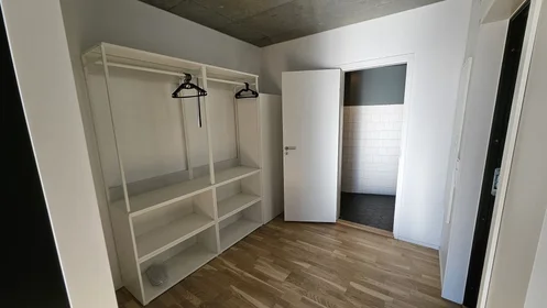 Entire apartment at Margaretavägen 7A, image 7 of 15
