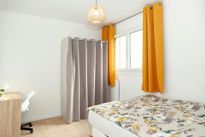 Dairenin tamamı konumu Square la Bruyère, Évry, 6 9 görüntüsü
