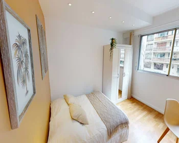 Quarto privado em rue Guersant, imagem 1 de 10