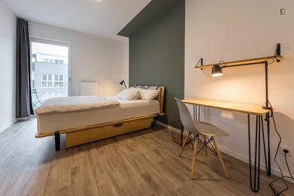 Quarto privado em Einbecker Straße, imagem 1 de 10