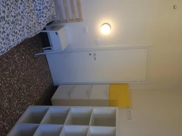 Stanza privata in Via San Vitale, immagine 19 di 20