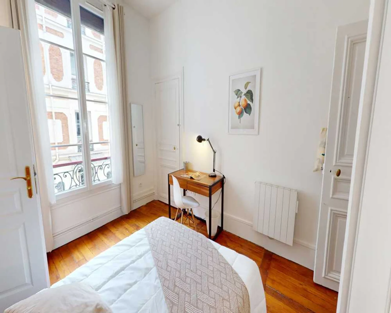 Economical student room with convenient location in 