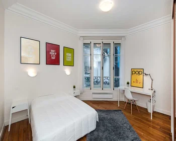 Private room at rue du Renard, image 1 of 10