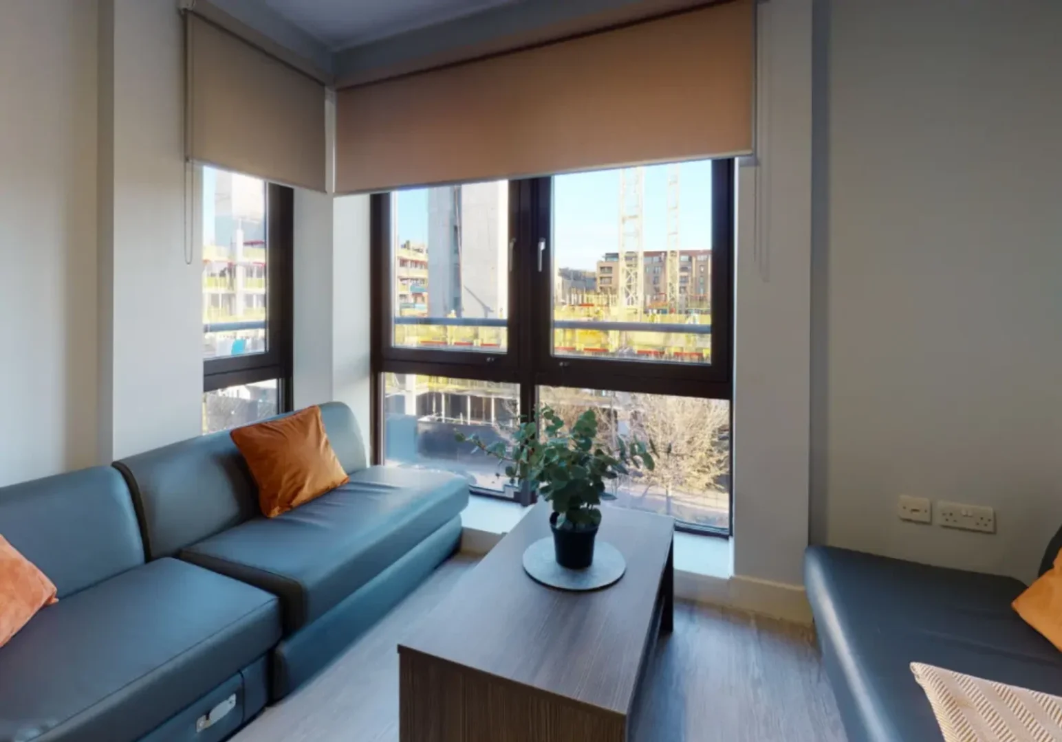Chambre abordable pour les étudiants avec un bon éclairage dans 