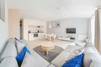 Logement entier à Polna 56A, image 1 de 7