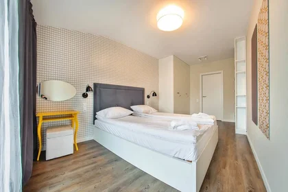 Logement situé dans le centre de {area}