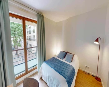 Privatzimmer in der 9 Pl. du 19 Mars 1962, 92130 Issy-les-Moulineaux, France, bild 2 von 13