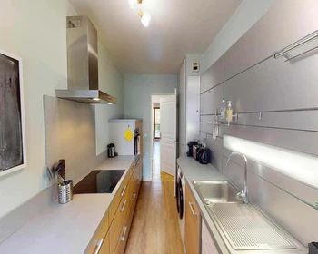 Privatzimmer in der 9 Pl. du 19 Mars 1962, 92130 Issy-les-Moulineaux, France, bild 12 von 13
