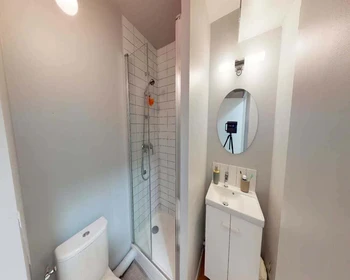 Privatzimmer in der 9 Pl. du 19 Mars 1962, 92130 Issy-les-Moulineaux, France, bild 8 von 13
