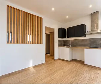 Quarto para alugar num apartamento partilhado em {area}