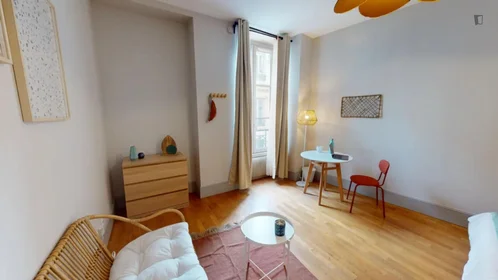 Quarto privado em Rue du Président Édouard Herriot, imagem 2 de 16