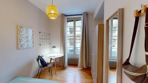Quarto privado em Rue du Président Édouard Herriot, imagem 2 de 16