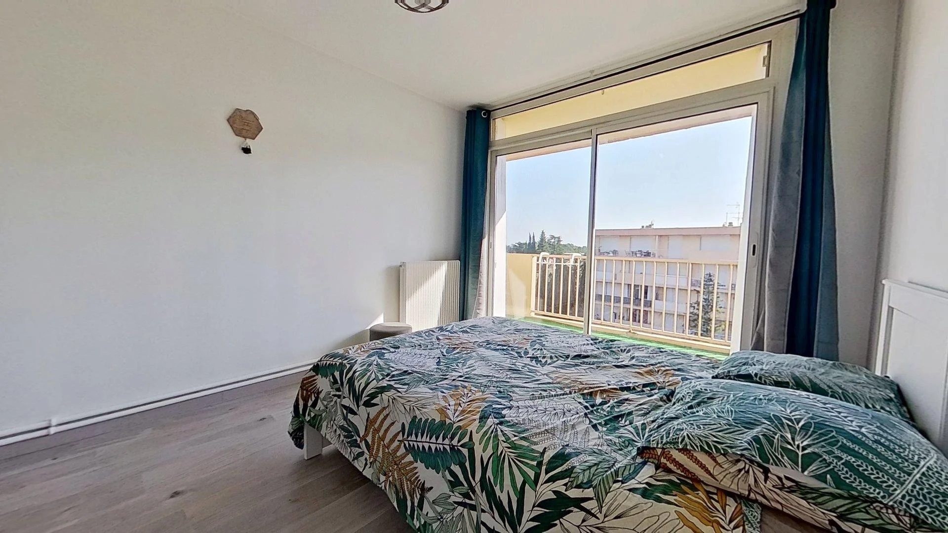 Habitación en apartamento estudiantil en alquiler en , completamente amueblado