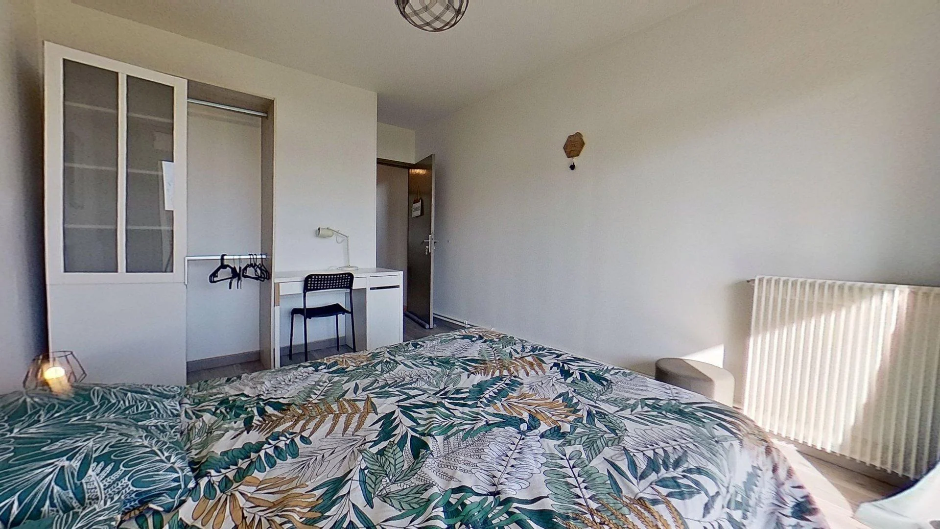 Habitación en apartamento estudiantil en alquiler en , completamente amueblado