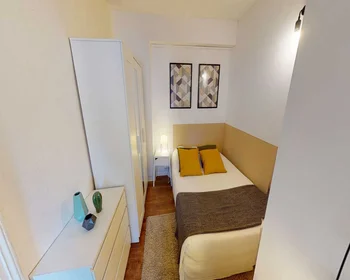 Private room at 54, boulevard d'Arcole, image 1 of 10
