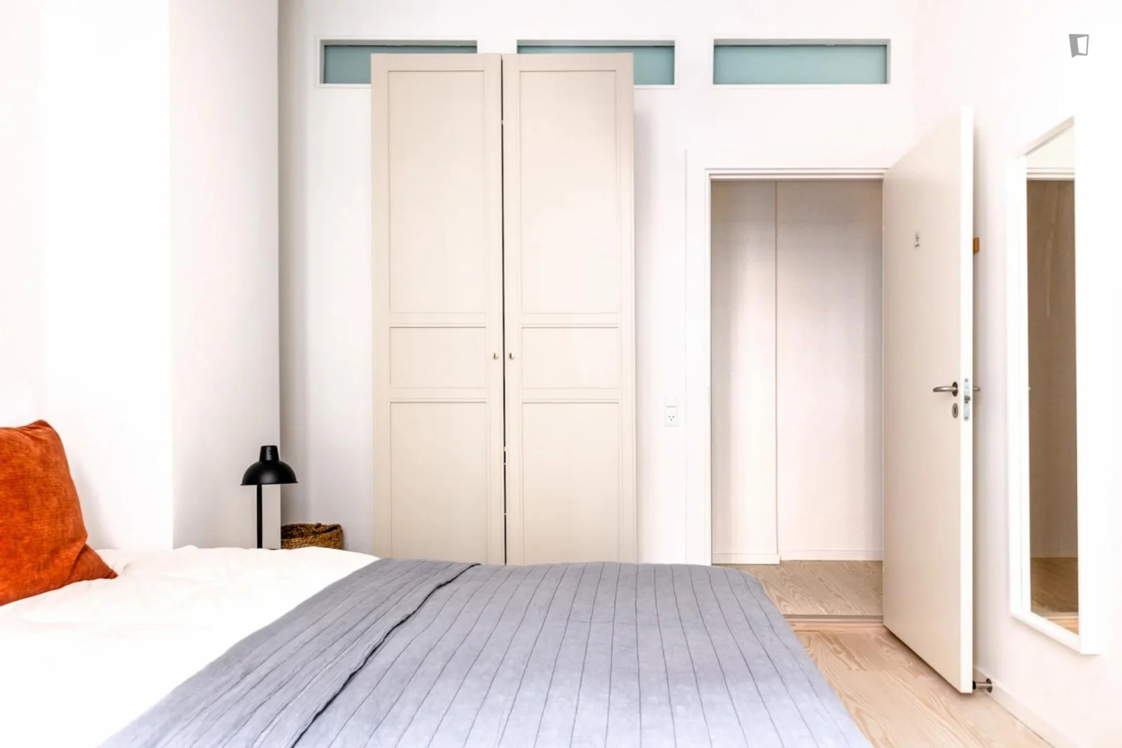 Zimmer in Studentenwohnung in  zu vermieten, voll möbliert