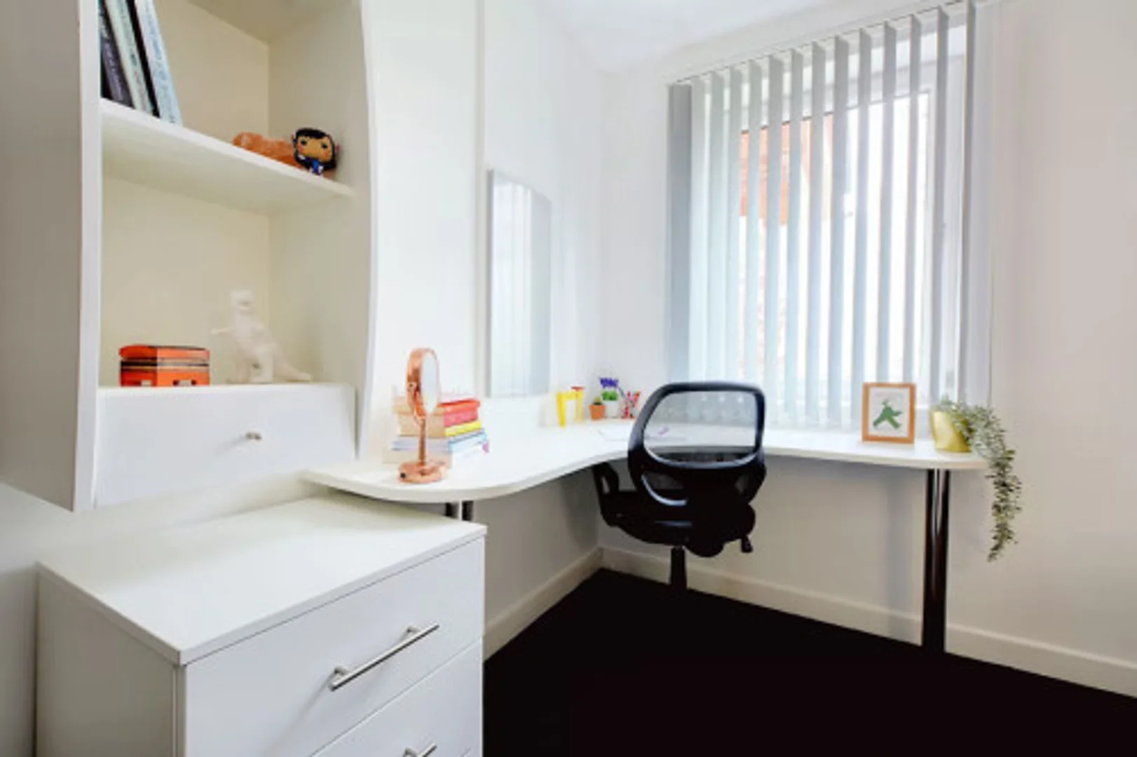 Budget-friendly student room close to campus in 