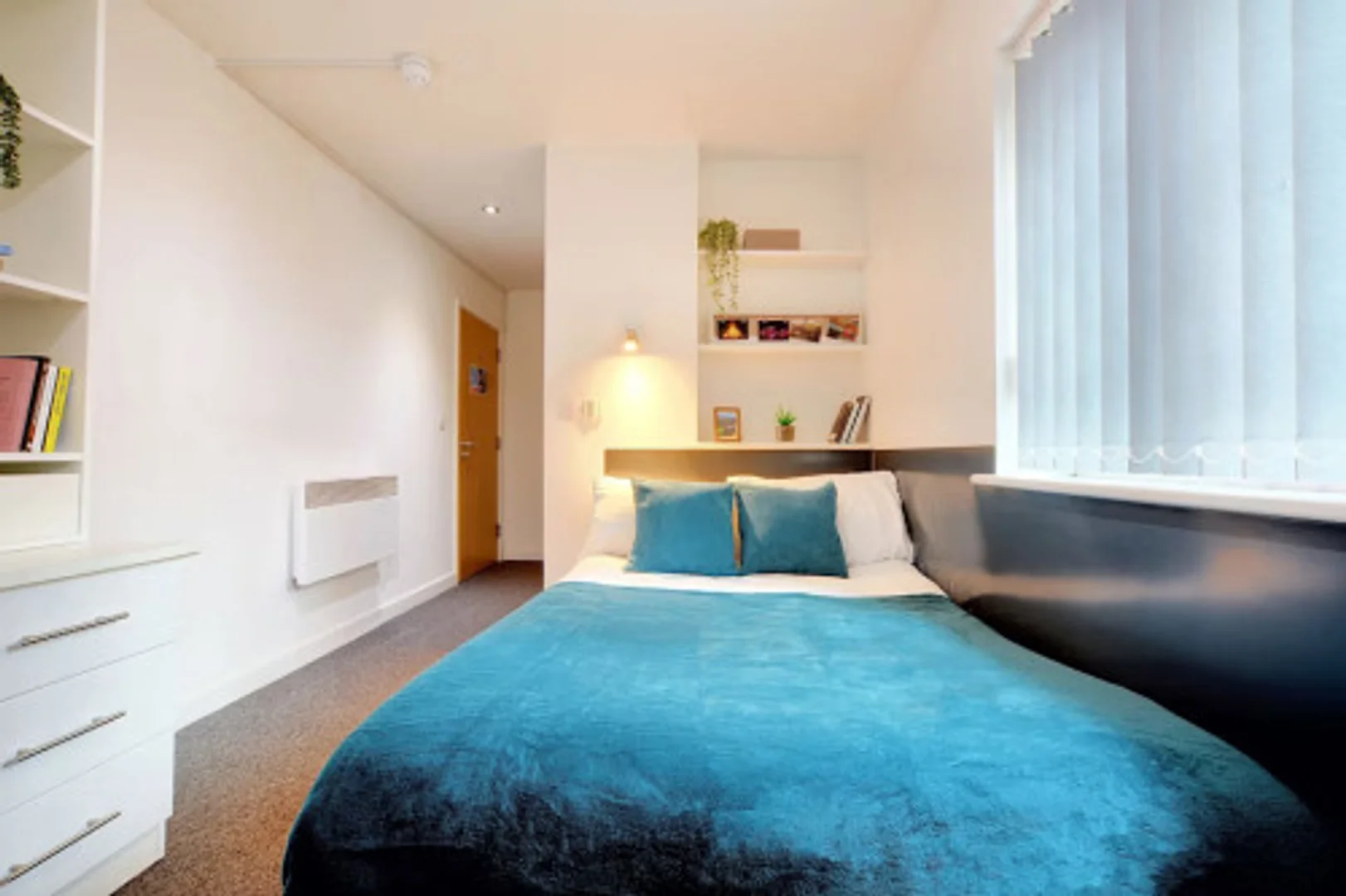 Cozy room for students available in 