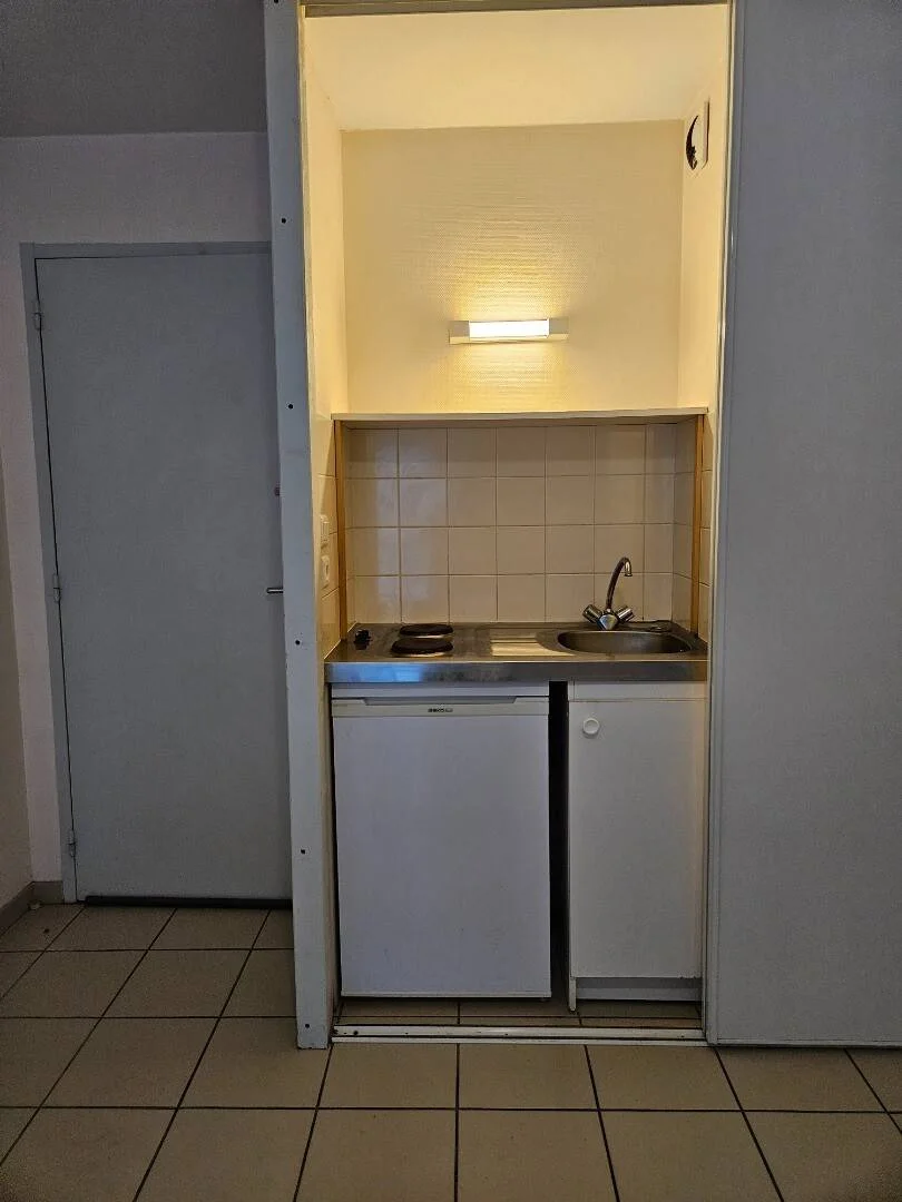 Habitación asequible para estudiantes con buena iluminación en 
