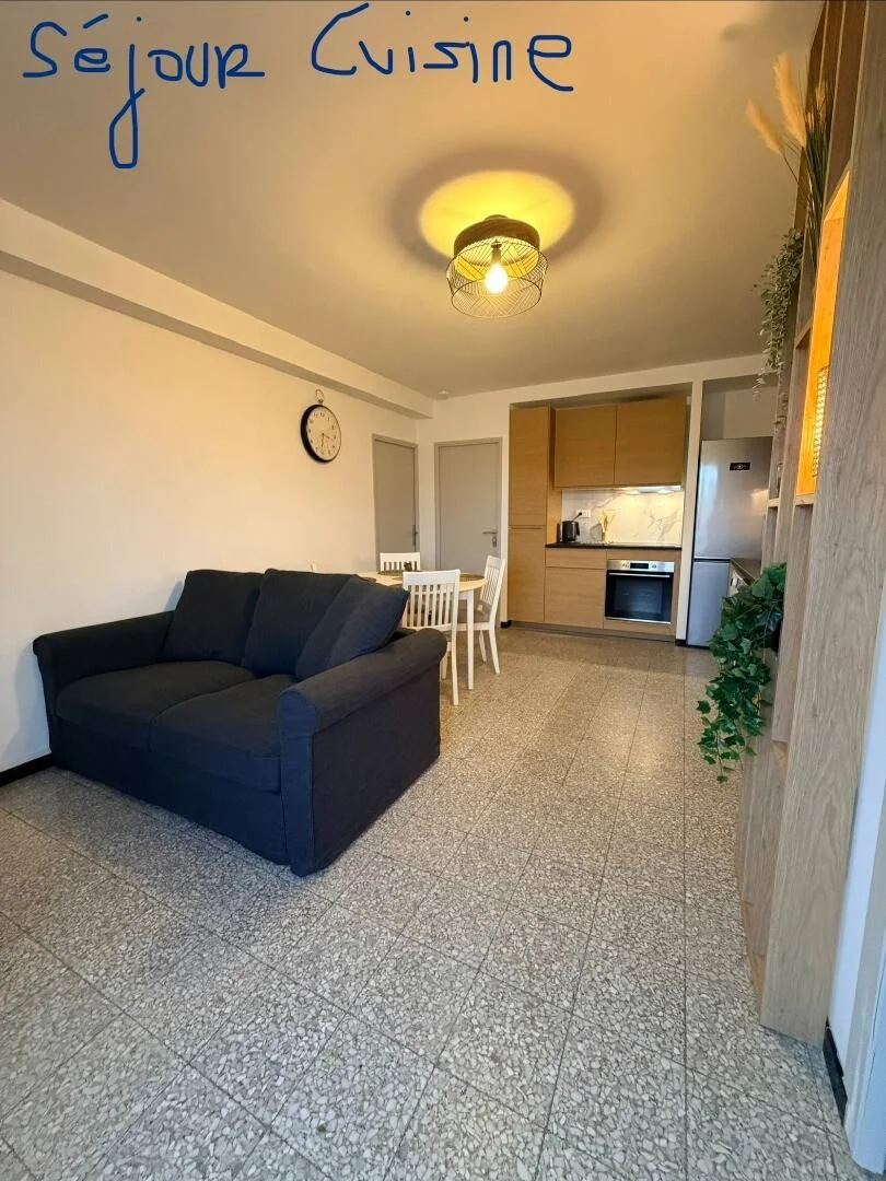 Chambre d'étudiant économique avec emplacement pratique dans 