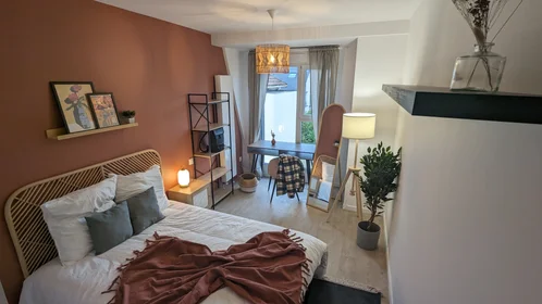 Private room in residence at 54 Avenue de la Croix Blanche, image 1 of 16