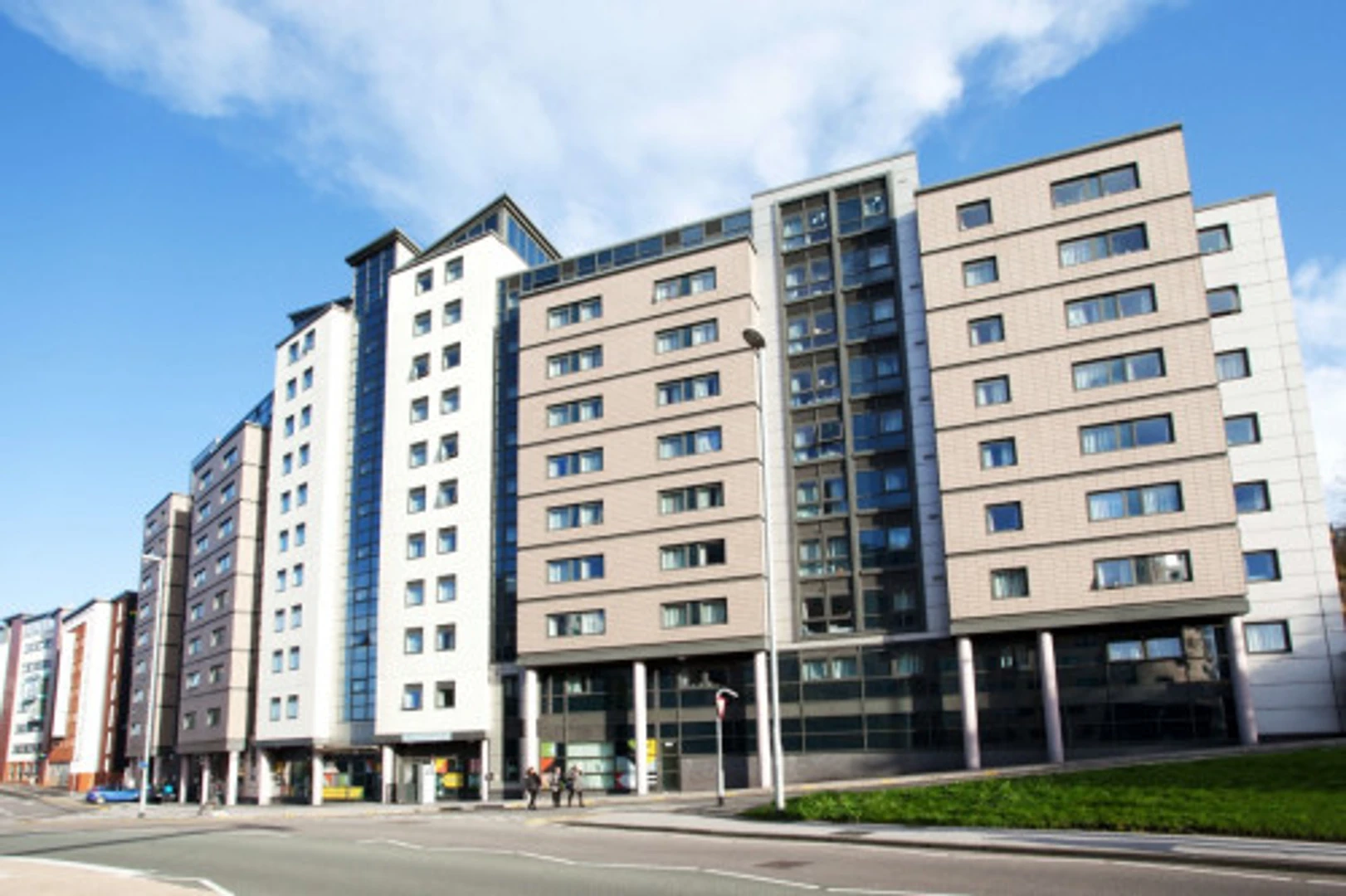 位于的学生友好型房间，设施现代